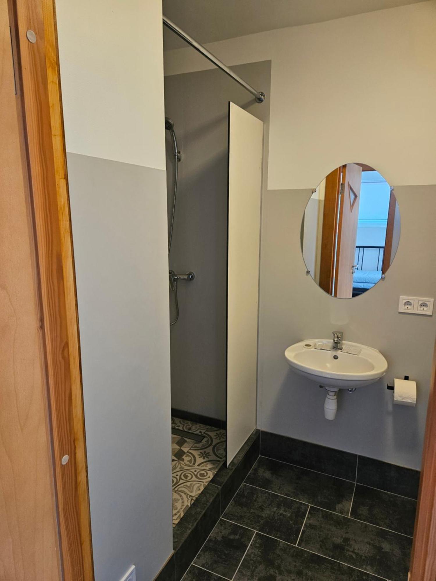 Hostel Brize Lipawa Zewnętrze zdjęcie