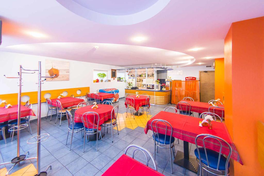 Hostel Brize Lipawa Zewnętrze zdjęcie